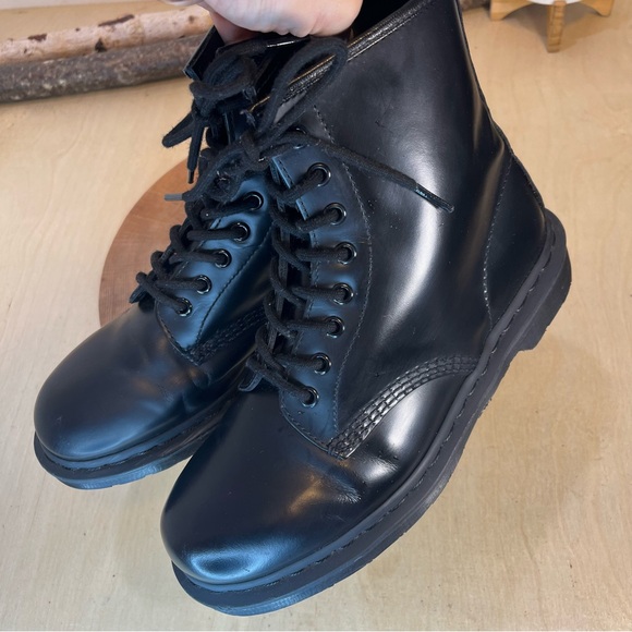 Dr. Martens | Smooth Leather Boots 1460 with Black Stitching Size UK7/8M/9L - Picture 11 of 16